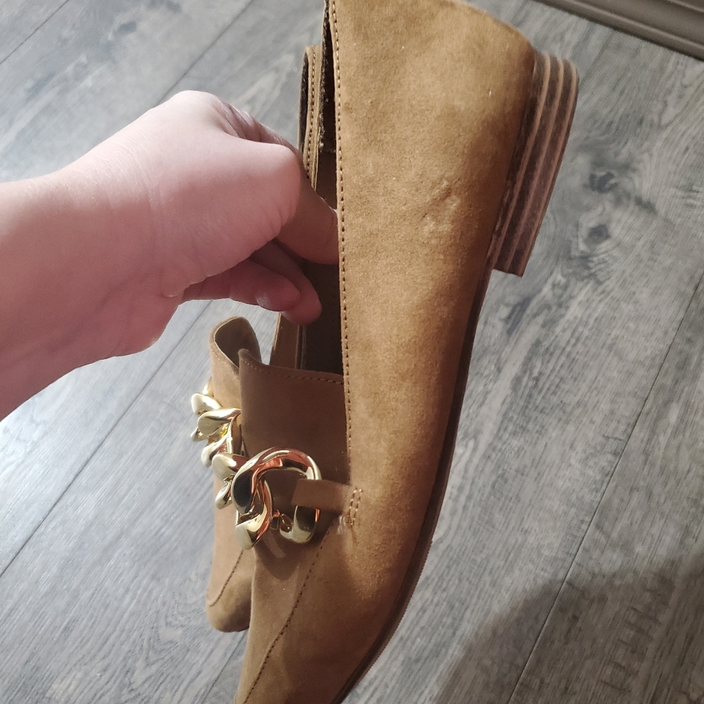 Madden NYC- Chic Tan Loafers with Gold Chain Detail - Picture 11 of 15